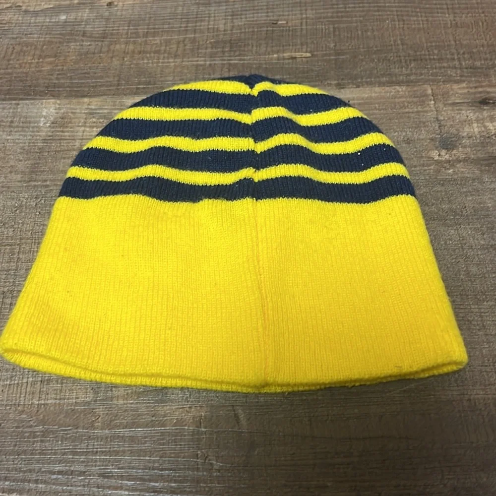 Nickelodeon Yellow Beanie Cartoon Design Youth‎ winter Sled riding cartoon Snow